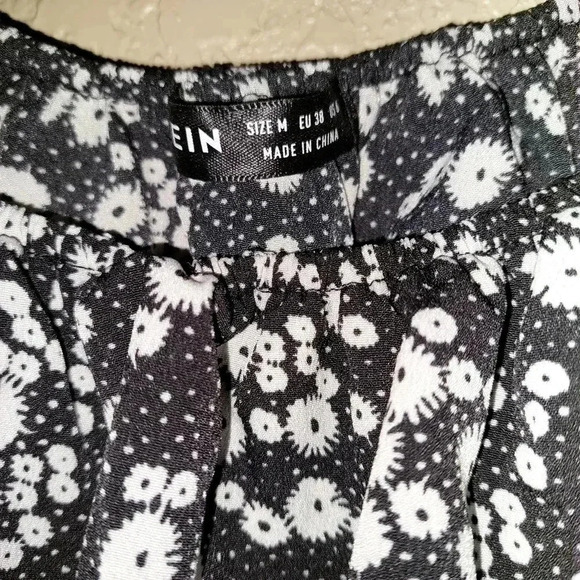 Black and white romper - Picture 2 of 3